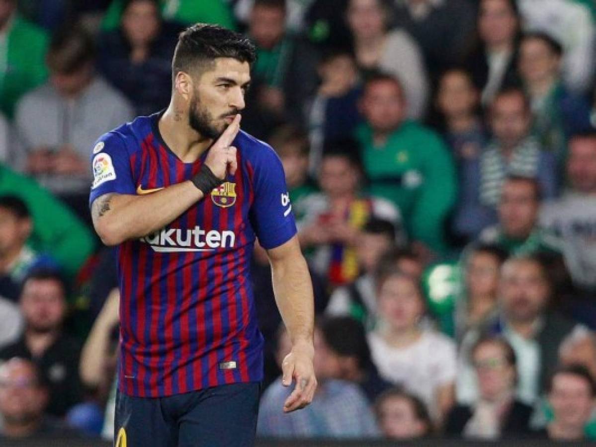 Luis Suárez será operado el domingo del menisco de la rodilla derecha