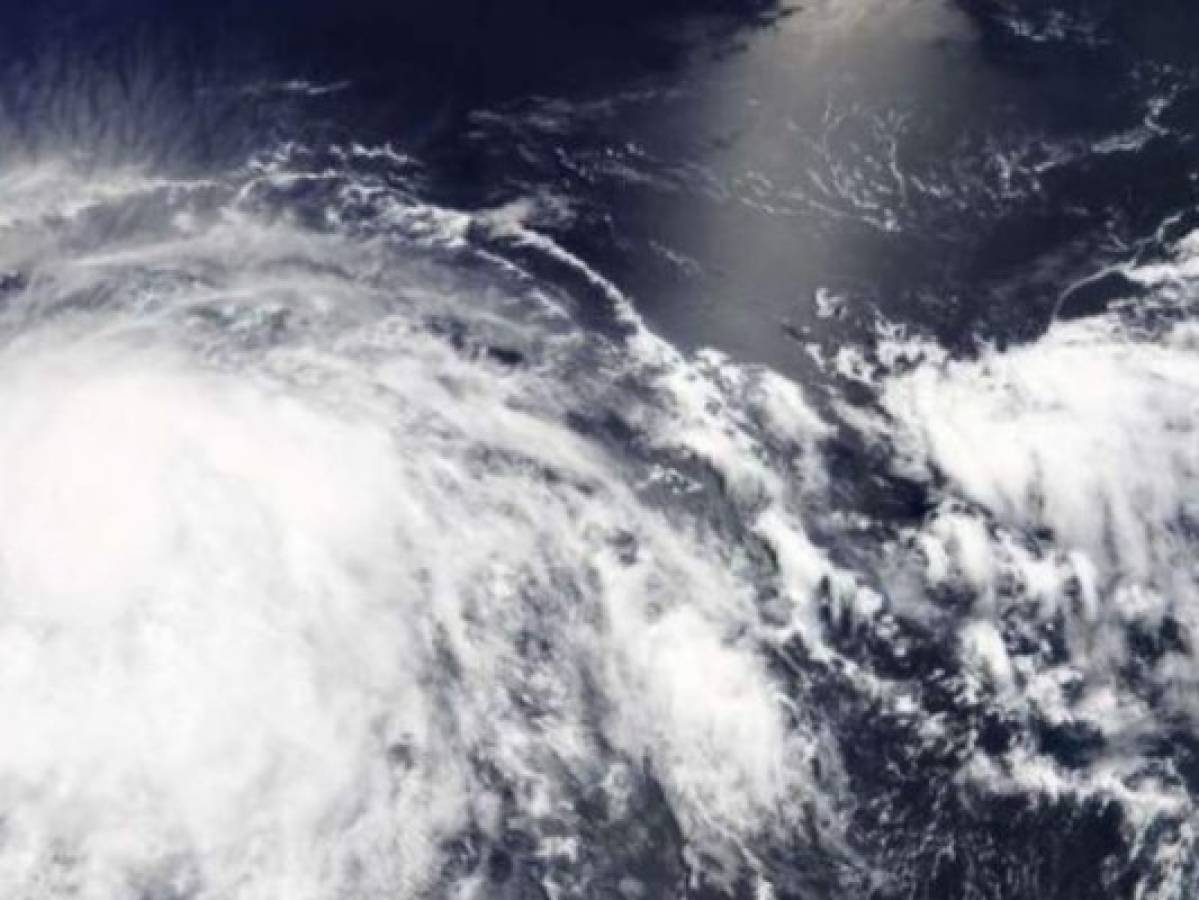 Huracán Bárbara se acerca a máxima categoría en el Pacífico