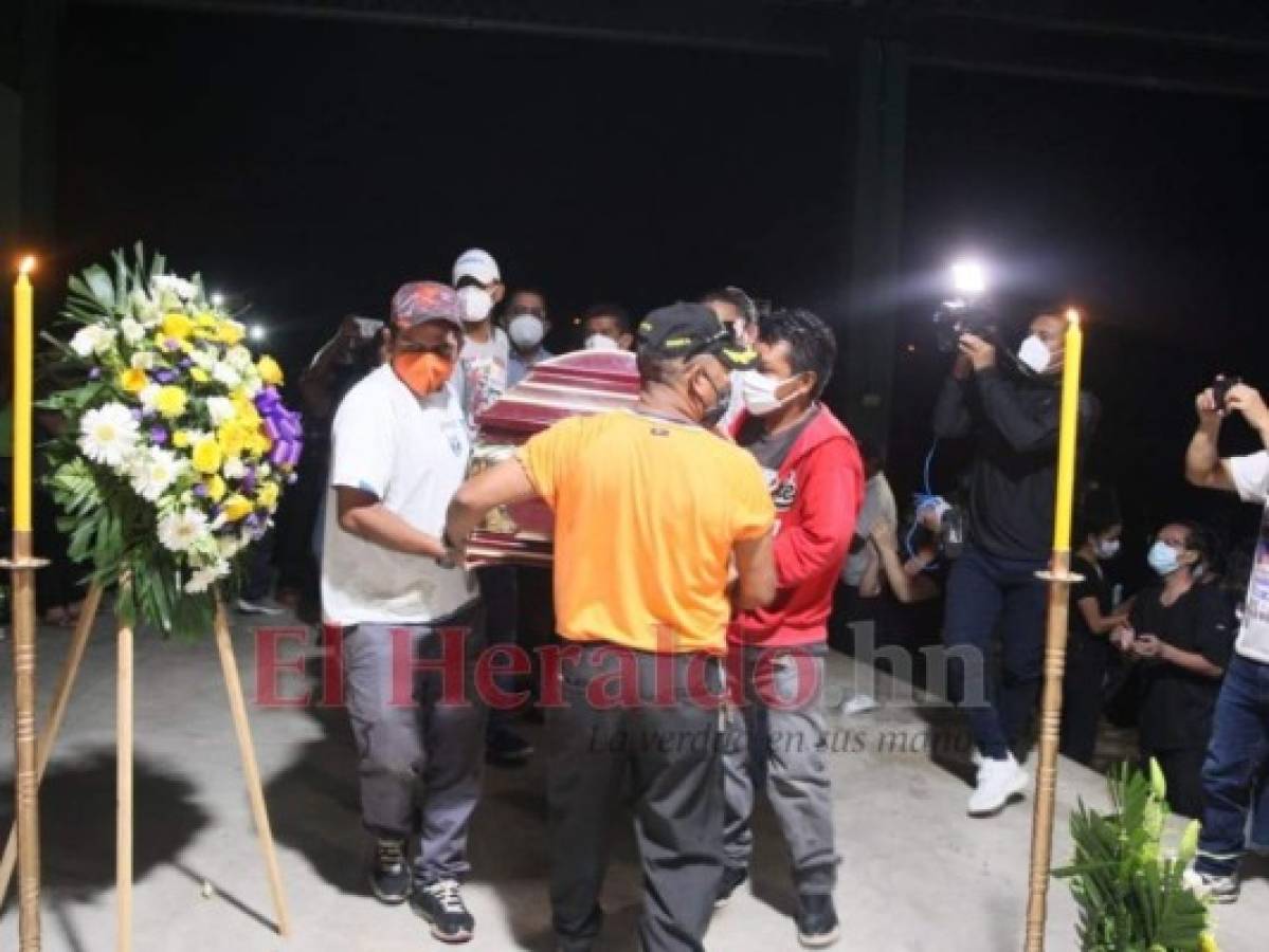 Familiares, periodistas, vecinos y varias organizaciones dedicadas a la defensa de la libertad de expresión lamentaron con profunda indignación el vil asesinato. Foto: Juan César Díaz/ EL HERALDO.