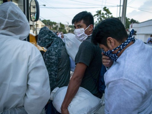 ICE realizará más tests del virus en centros para migrantes