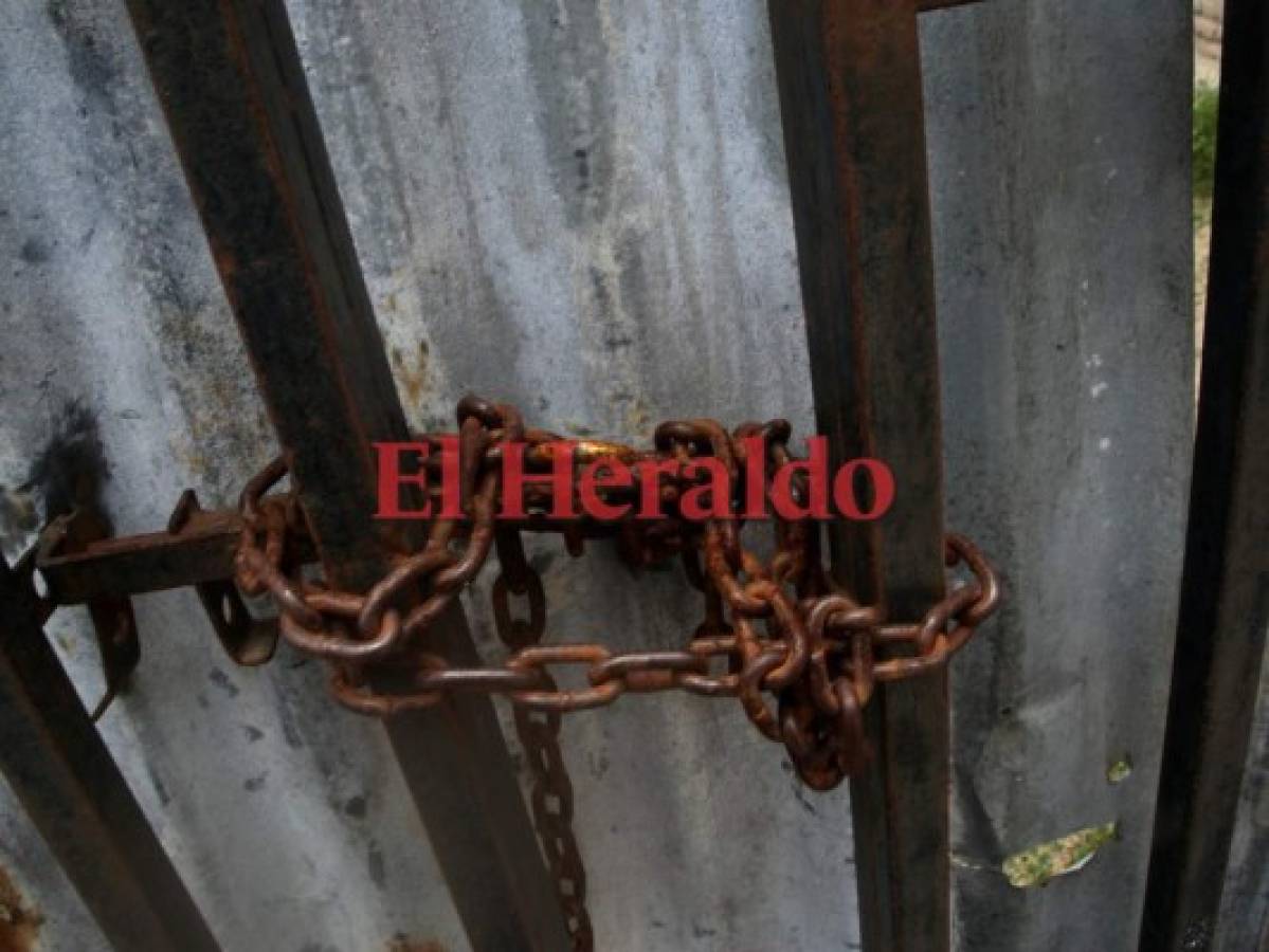 Familia de mujer sacrificada en rito abandona la casa donde residían