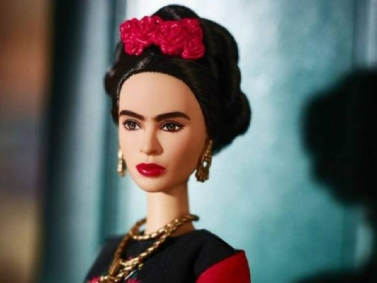 México: Prohíben la venta de la Barbie de Frida Khalo
