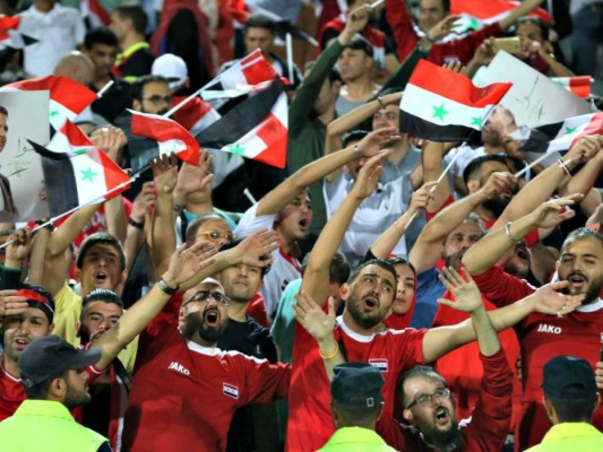 Dividida por la guerra, Siria celebra que sigue aspirando a jugar el Mundial 2018