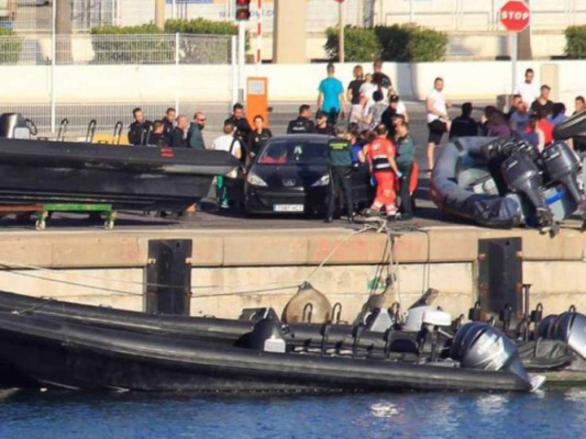 Policía de España investiga la muerte de un niño en colisión de lanchas