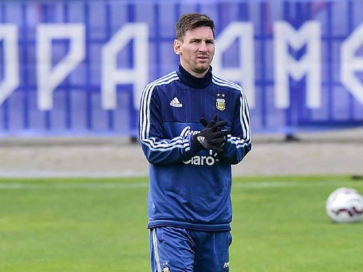 Messi llegó a EEUU para sumarse a plantel argentino de Copa América