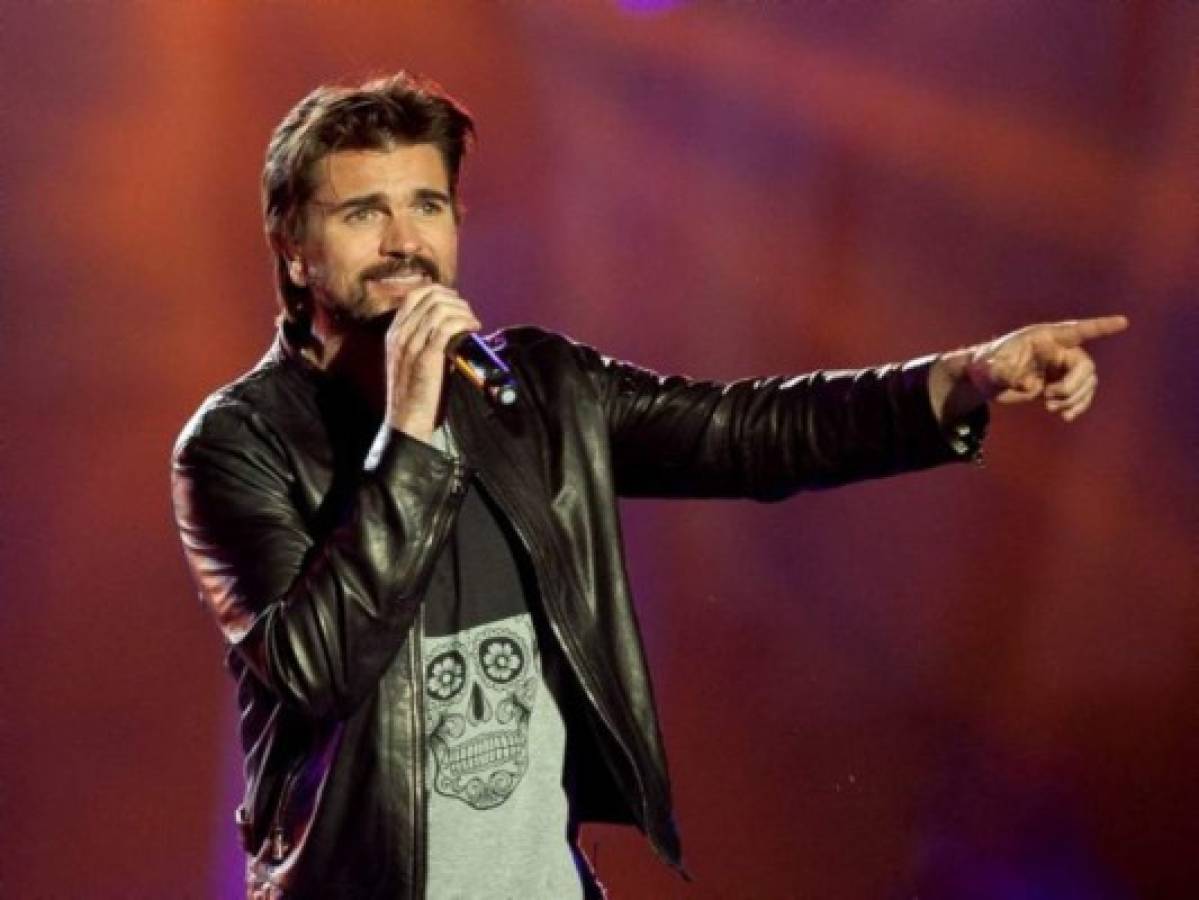 Juanes se arriesga y atina con su primer álbum visual 