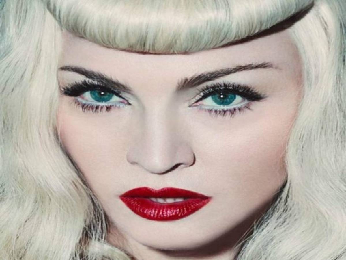 Madonna se muestra en 'topless' a favor de Hillary Clinton