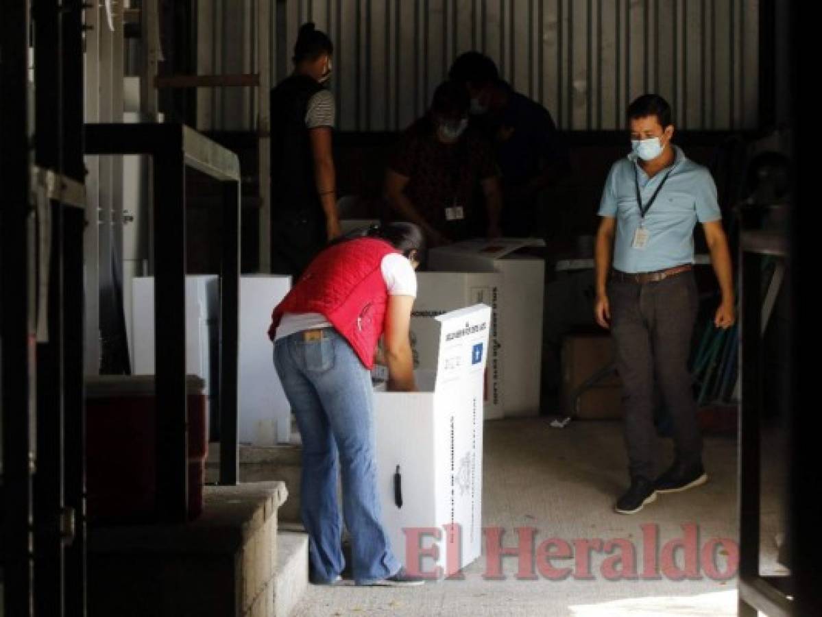 CNE ultima detalles para entrega de maletas electorales para elecciones primarias (FOTOS)   