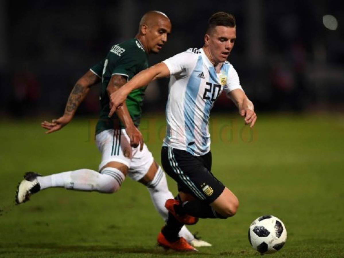 Argentina a media marcha venció 2-0 México en Córdoba