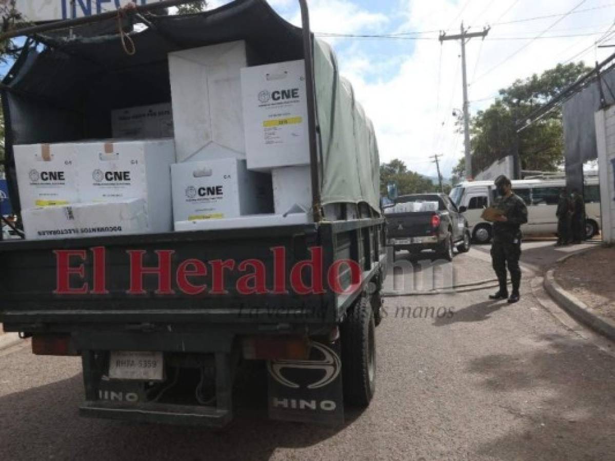 EN FOTOS: Maletas electorales retornan al Centro Logístico Electoral para escrutinio