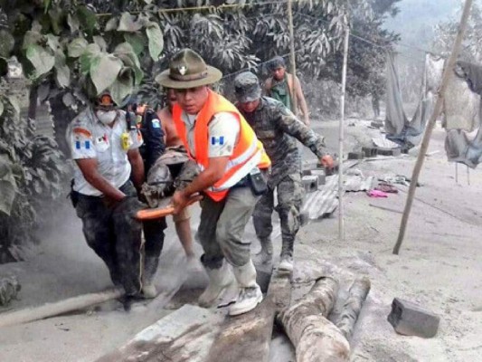 Identifican nuevas víctimas por erupción volcánica de junio en Guatemala