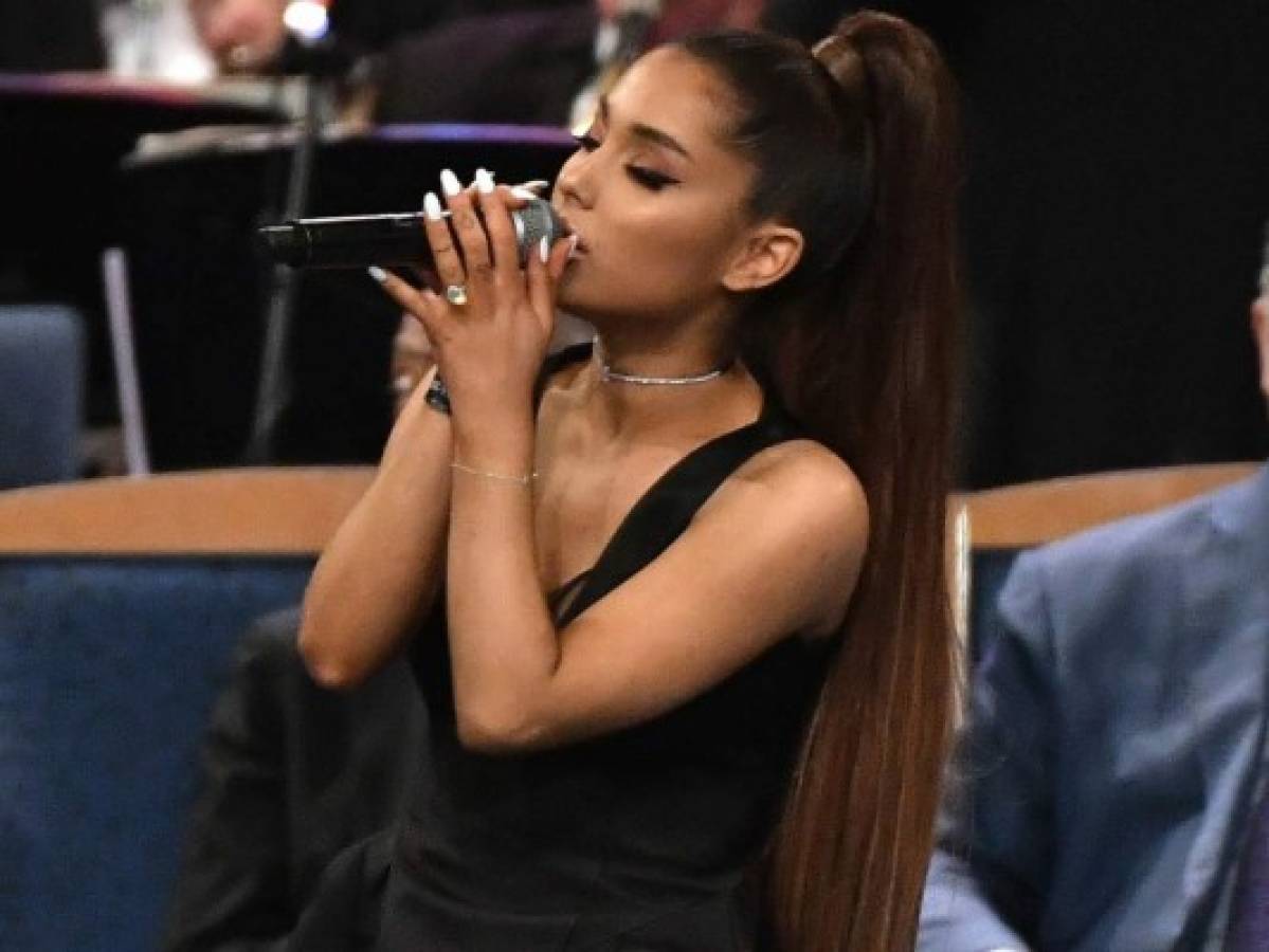 El vestido corto de Ariana Grande que se robó las miradas en el funeral de Aretha Franklin