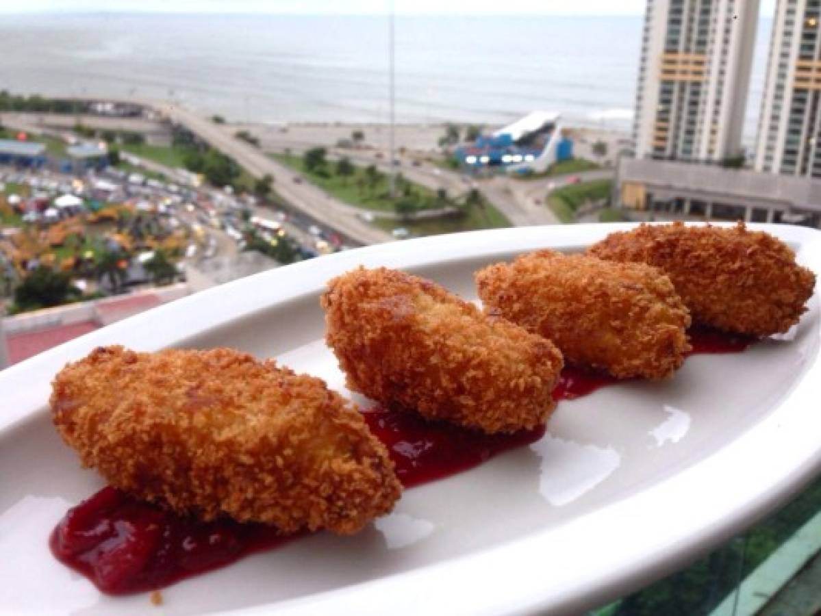 Prepare unas crujientes croquetas de plátano maduro