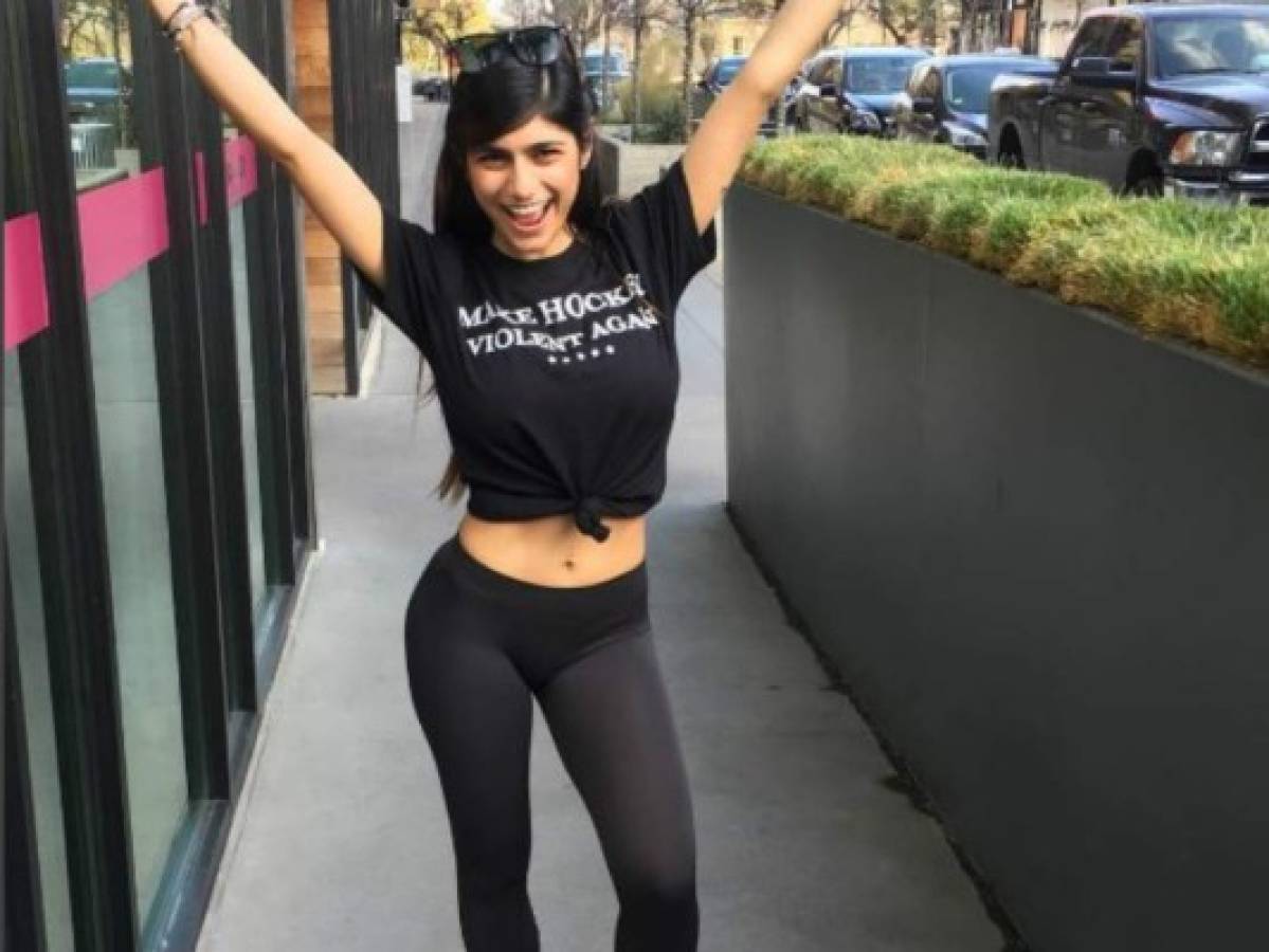 Actriz de cine para adultos Mia Khalifa hace polémica broma en sus redes sociales