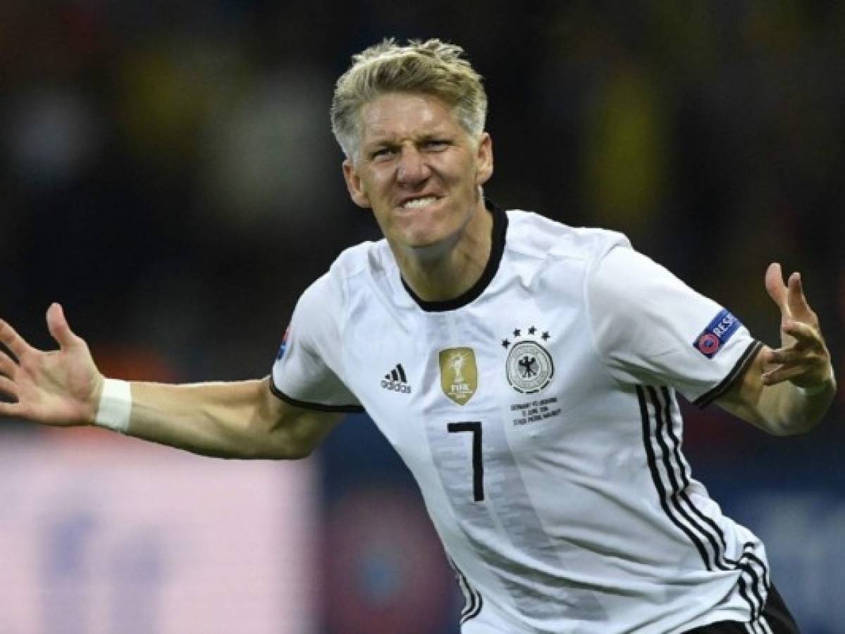 Bastian Schweinsteiger renuncia a la selección tras fracaso en la Eurocopa