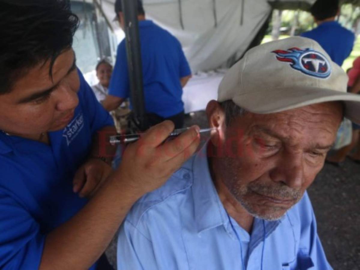Donan prótesis a 1,500 personas con baja audición en la capital de Honduras