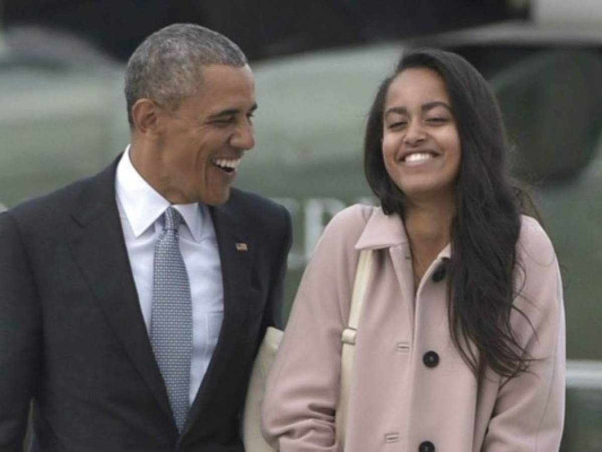 La hija mayor de Obama baila 'salvajemente' en festival Lollapalooza