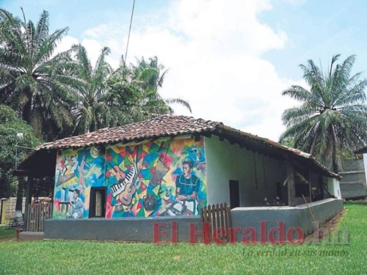 La comunidad es colorida y la nobleza de sus habitantes es un aporte del lugar. Foto: Amilcar Izaguirre/El Heraldo