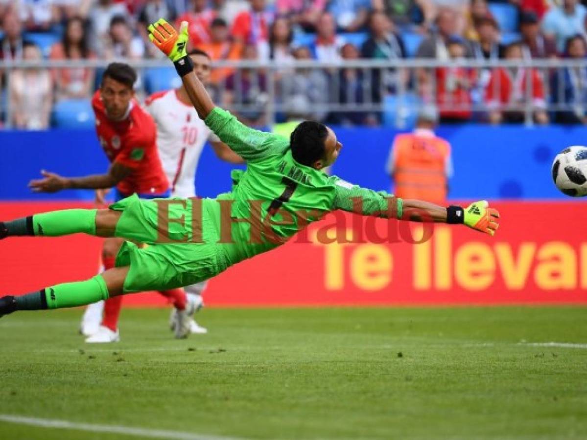 Keylor Navas evitó una goleada de Serbia a Costa Rica en su debut en el Mundial Rusia 2018