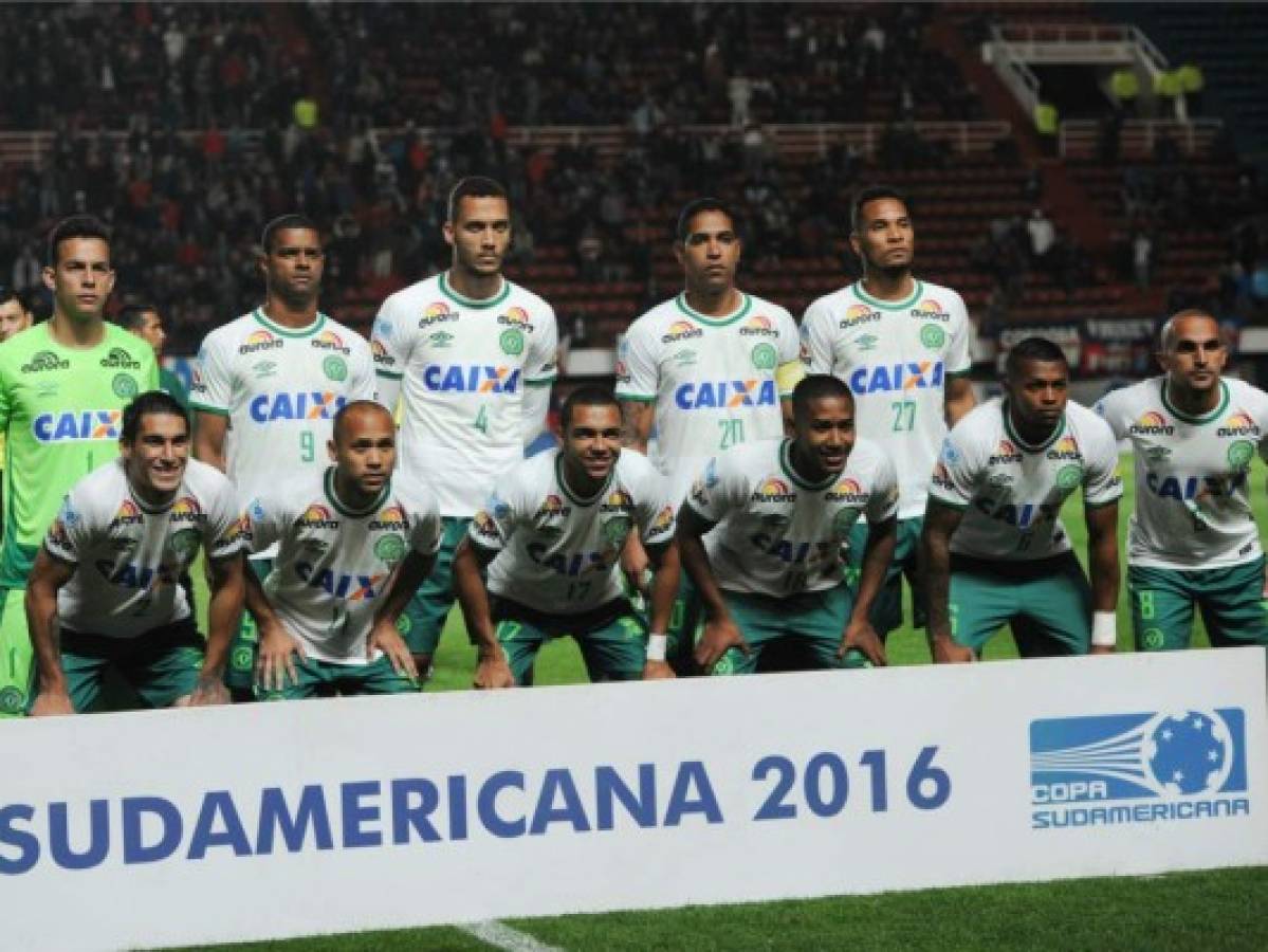 ¡Campeón celestial! Conmebol declarará ganador de la Sudamericana 2016 al Chapecoense de Brasil