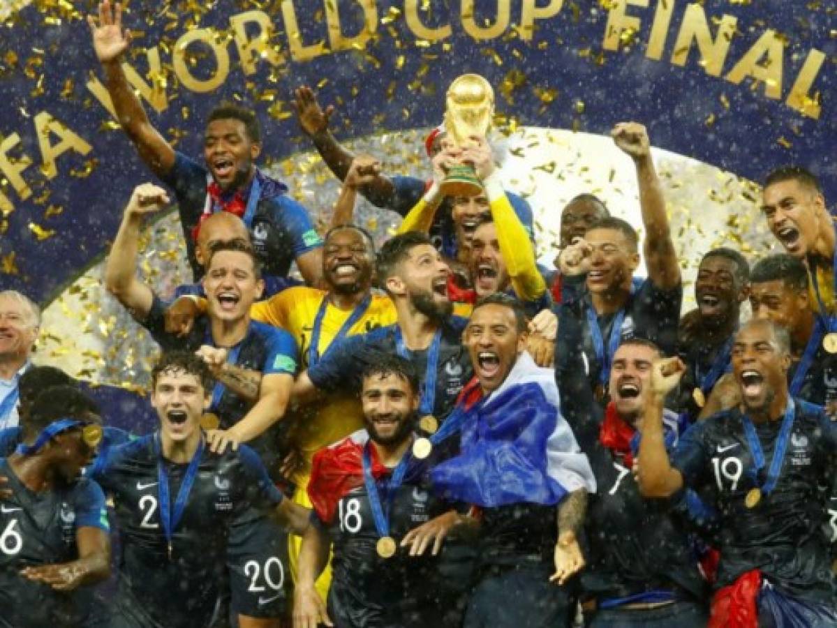 Francia recibe a Holanda en una noche de homenaje al campeón del mundo 
