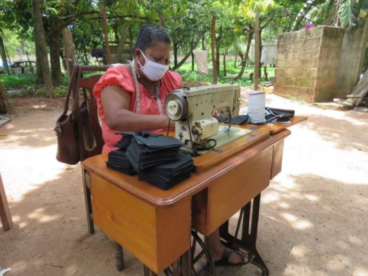 Las mascarillas cuentan historias de emprendimiento