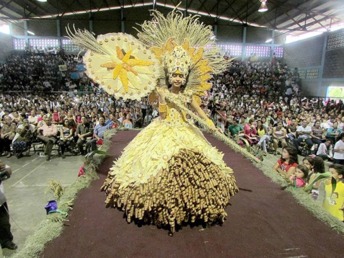 Eligen a nueva soberana infantil del Festival del Maíz