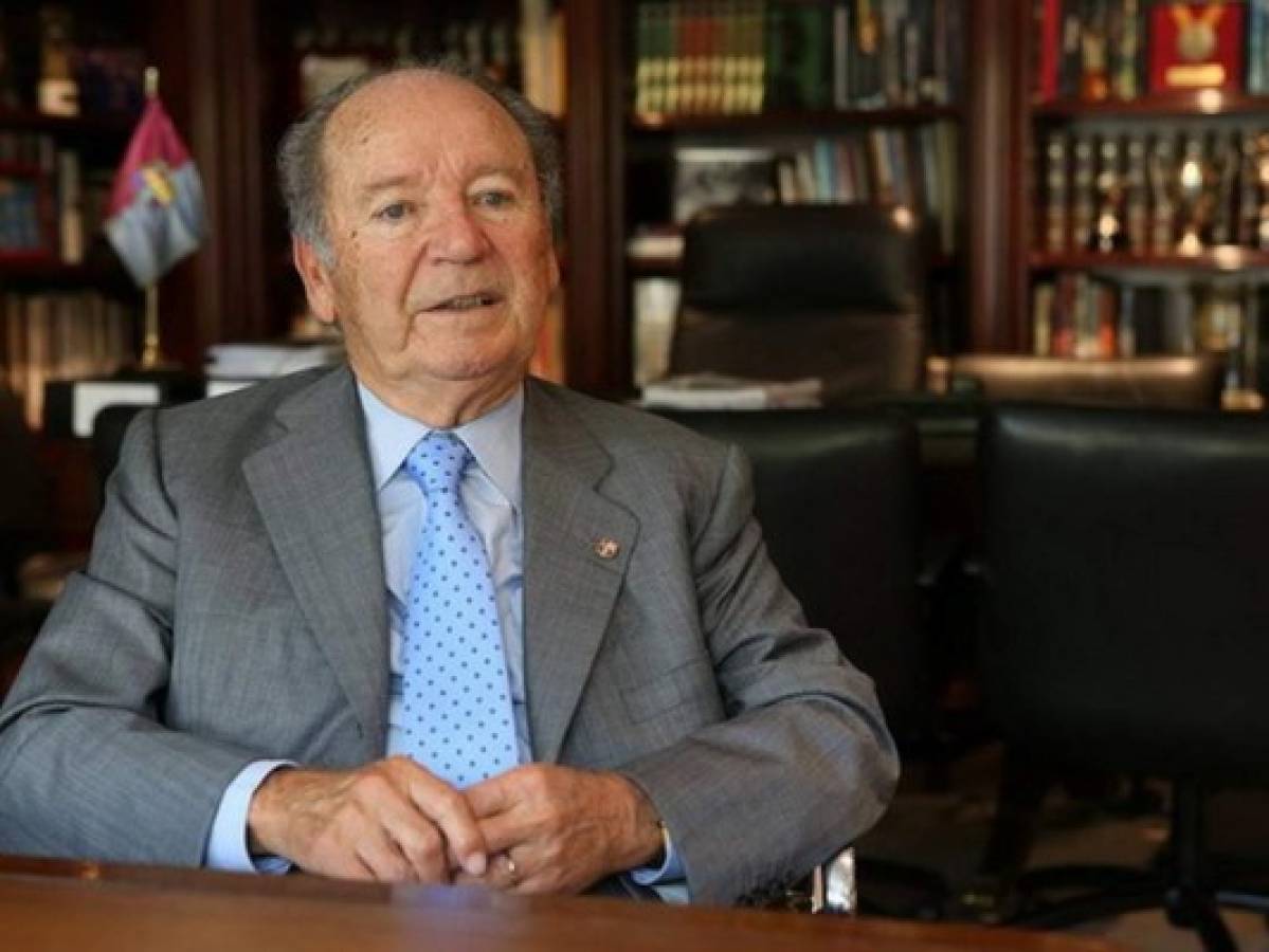 Fallece expresidente del Barcelona Josep Lluis Núñez