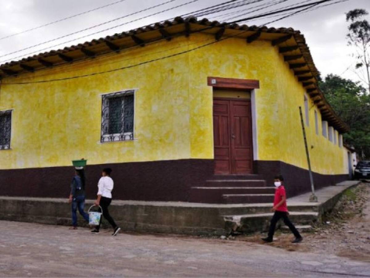 Su vieja estructura de casa señorial es propia de la arquitectura de la Colonia.