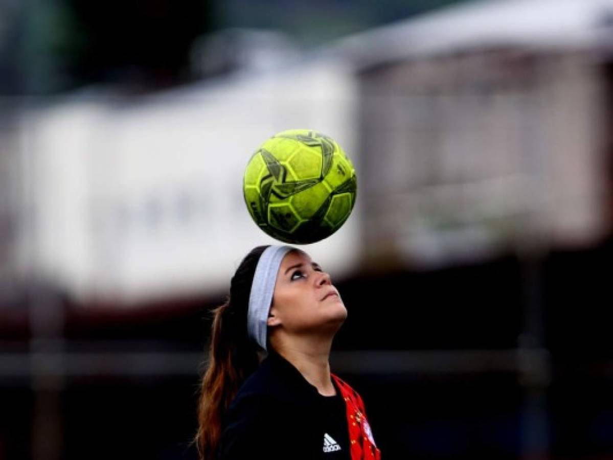 Abandonado y rezagado el fútbol femenino en Honduras