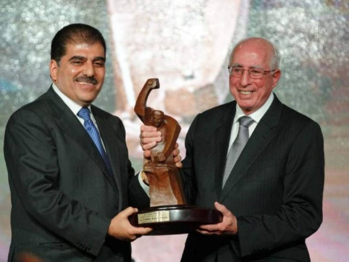 Camilo Kafati Simón recibe premio El Forjador 2017