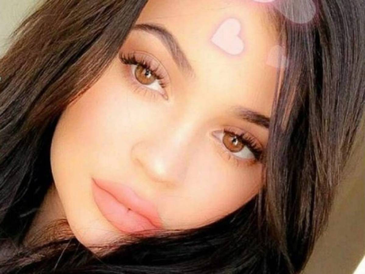 ¿Kylie Jenner comprometida con Travis Scott?