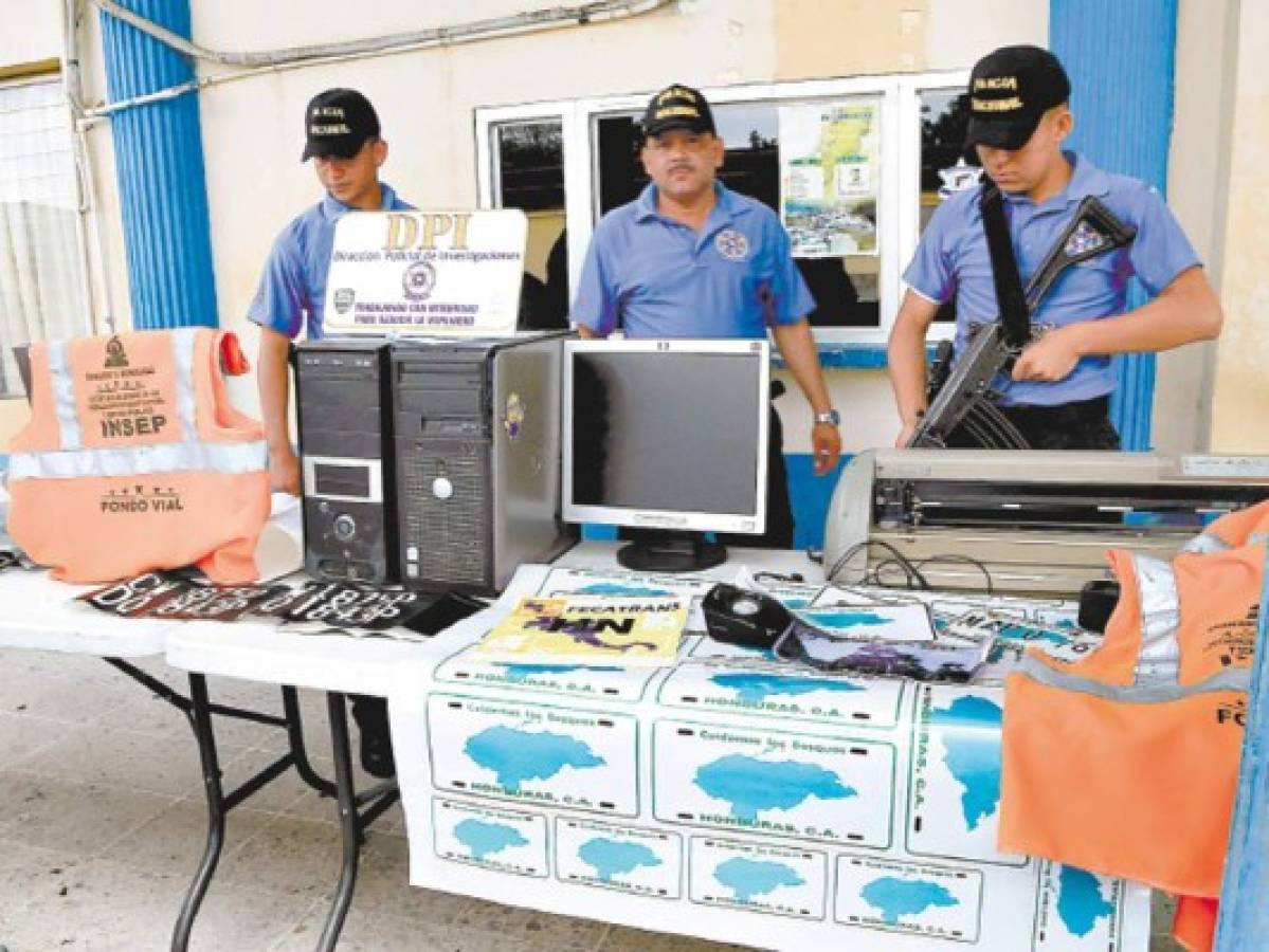 Agentes de la DPI desmantelan centro de falsificación de placas