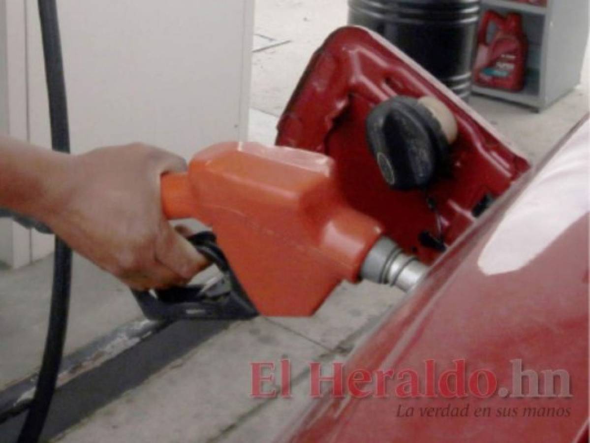 Precios de los combustibles reportan leve rebaja en Honduras