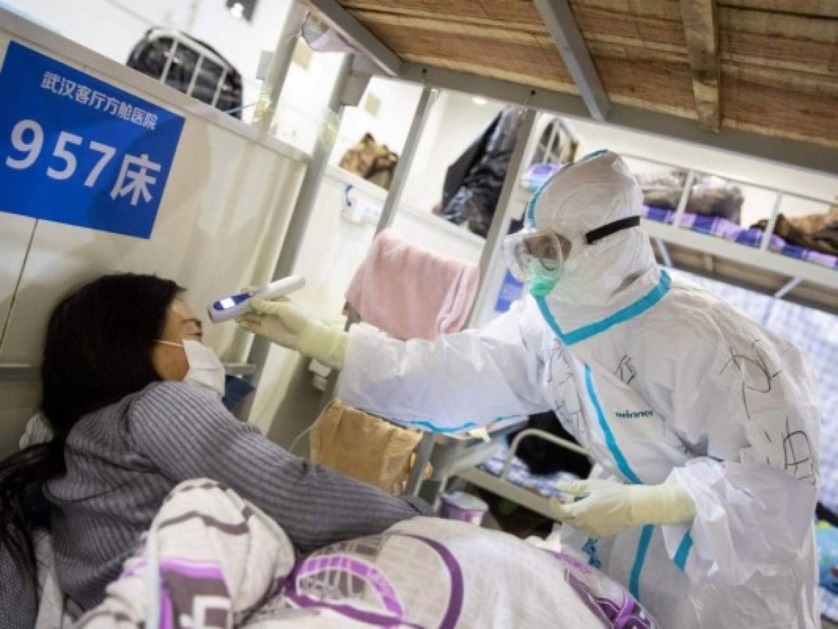 Coronavirus registra casi 1,900 muertes en China