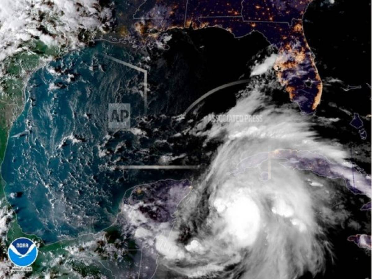 Tormenta tropical amenaza Florida y Golfo de México