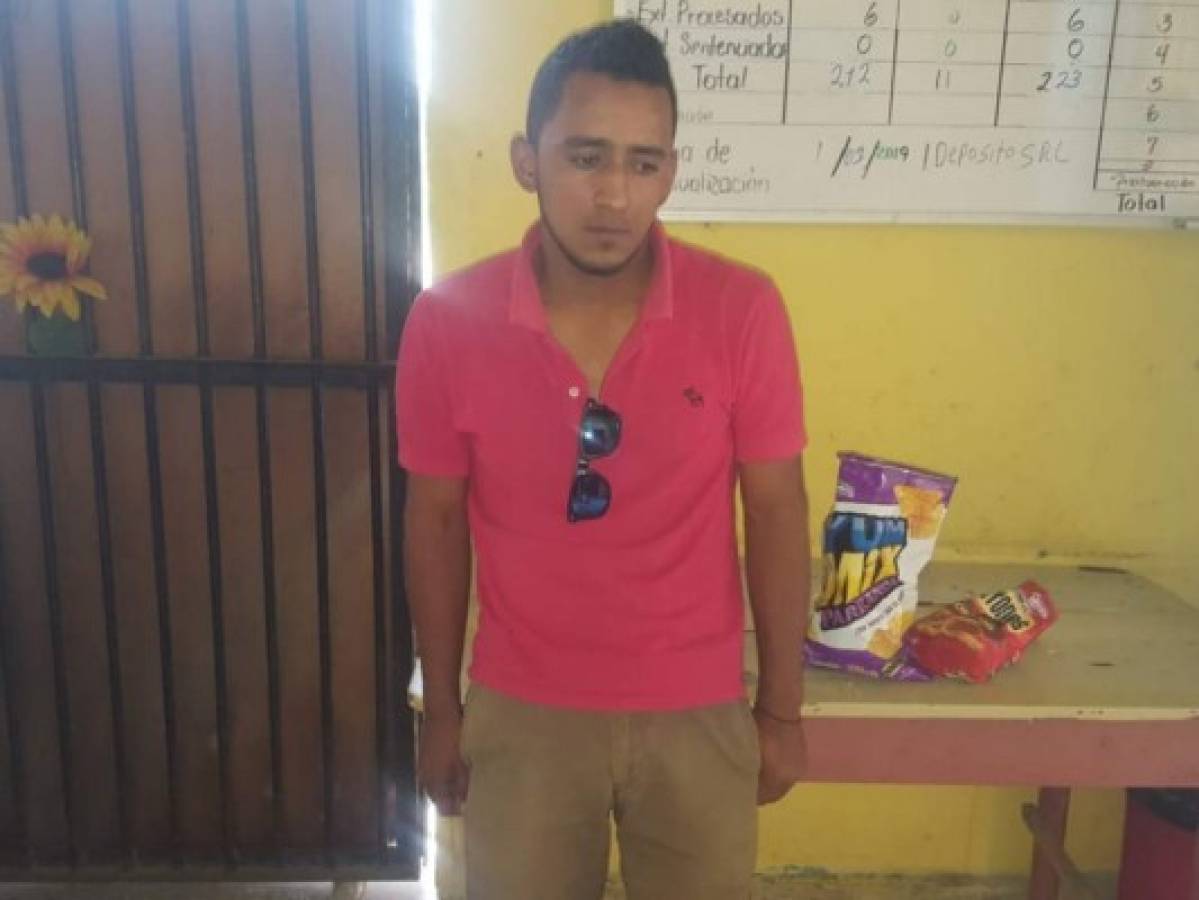Oculta en bolsas de churros, joven intentó introducir droga a cárcel de Ocotepeque