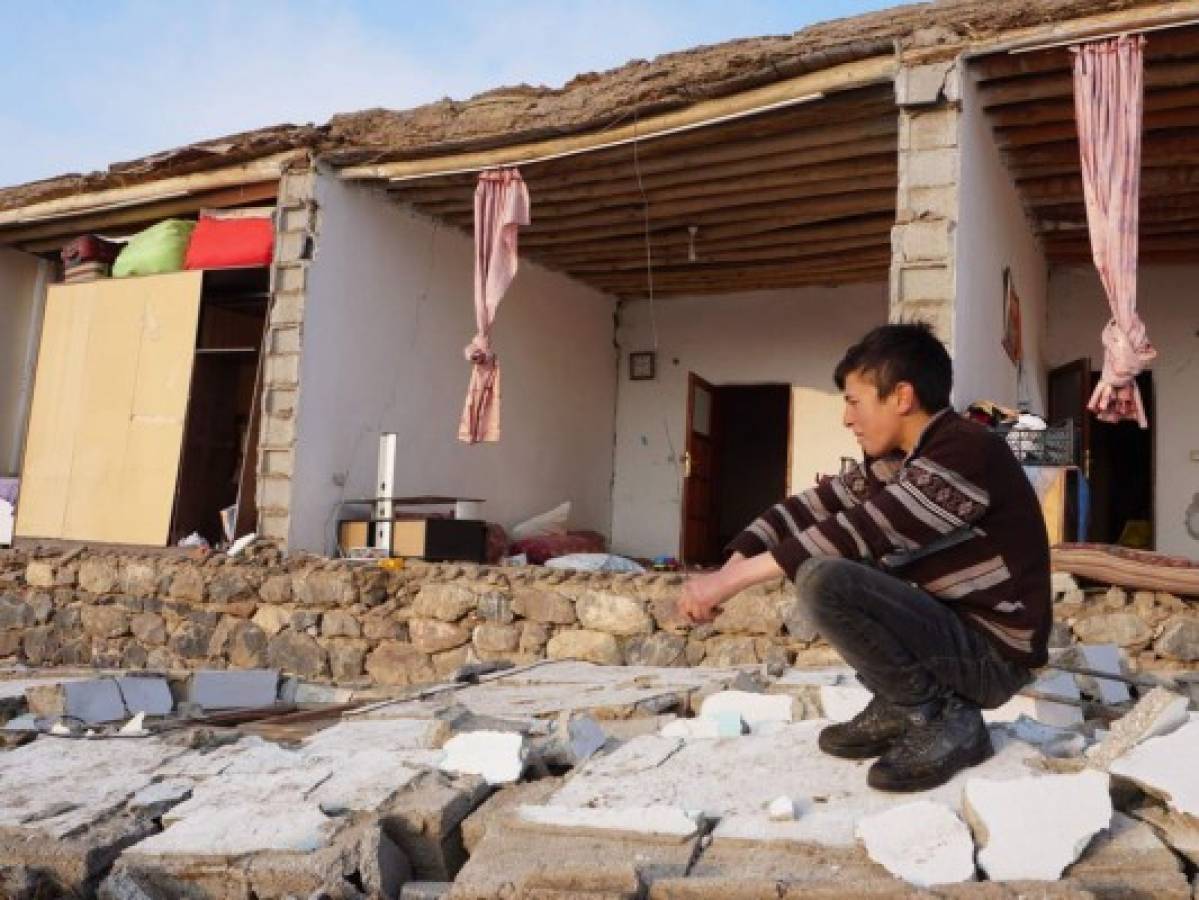 Sismo de magnitud 5.7 deja al menos nueve muertos en Turquía