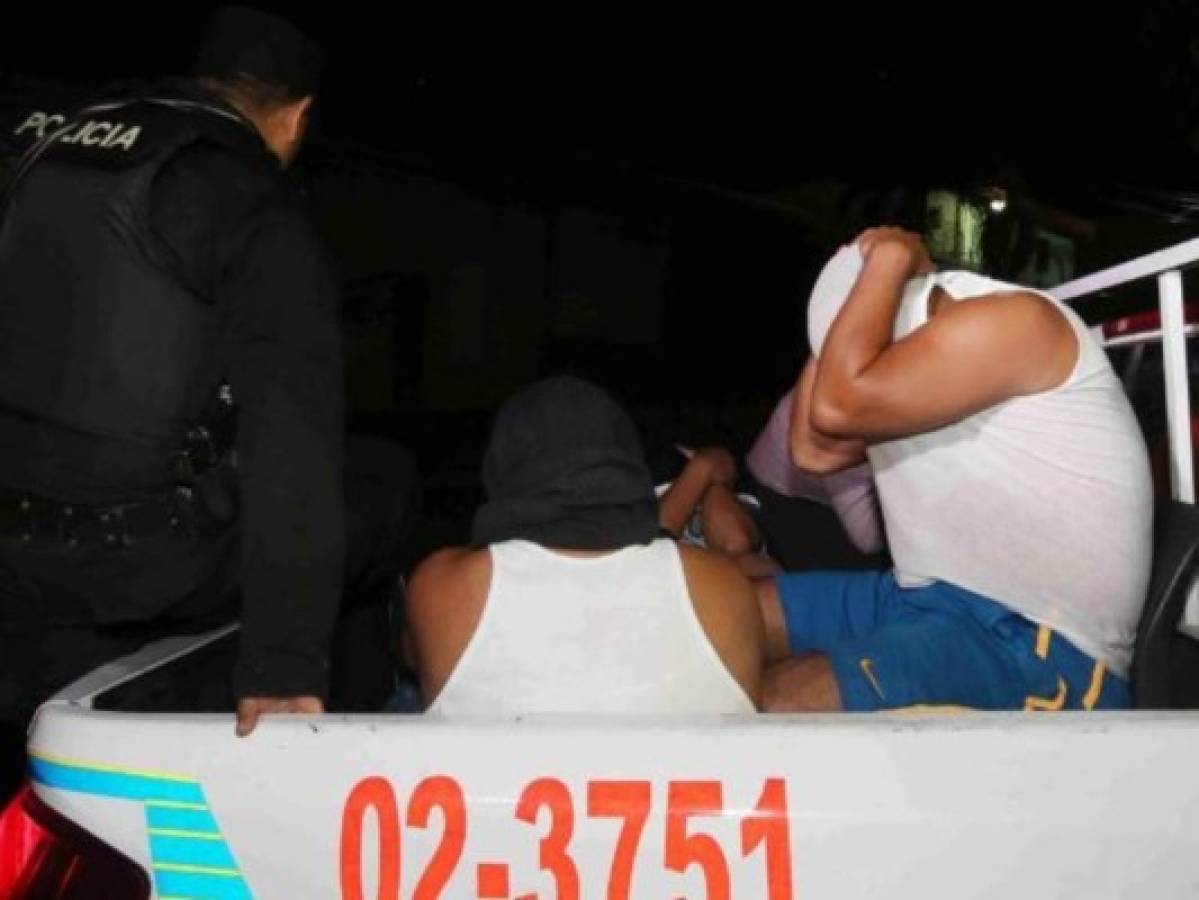 Capturan a ocho policías ebrios en un lago de El Salvador