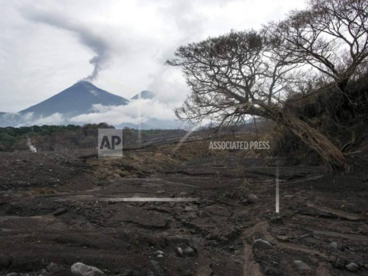 Guatemala: sube a 332 cifra de desaparecidos por erupción  