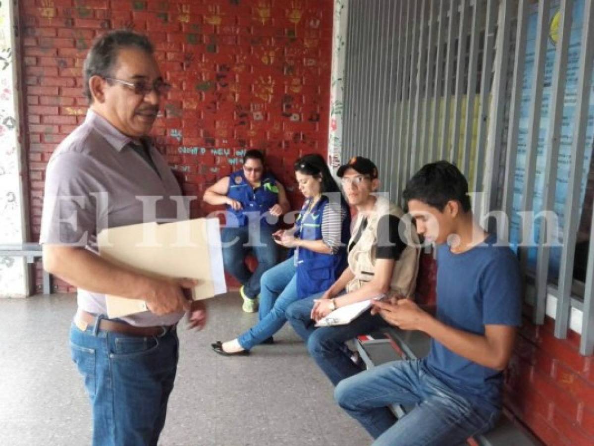 Estudiantes comienzan a entregar edificios de la UNAH entre desacuerdos