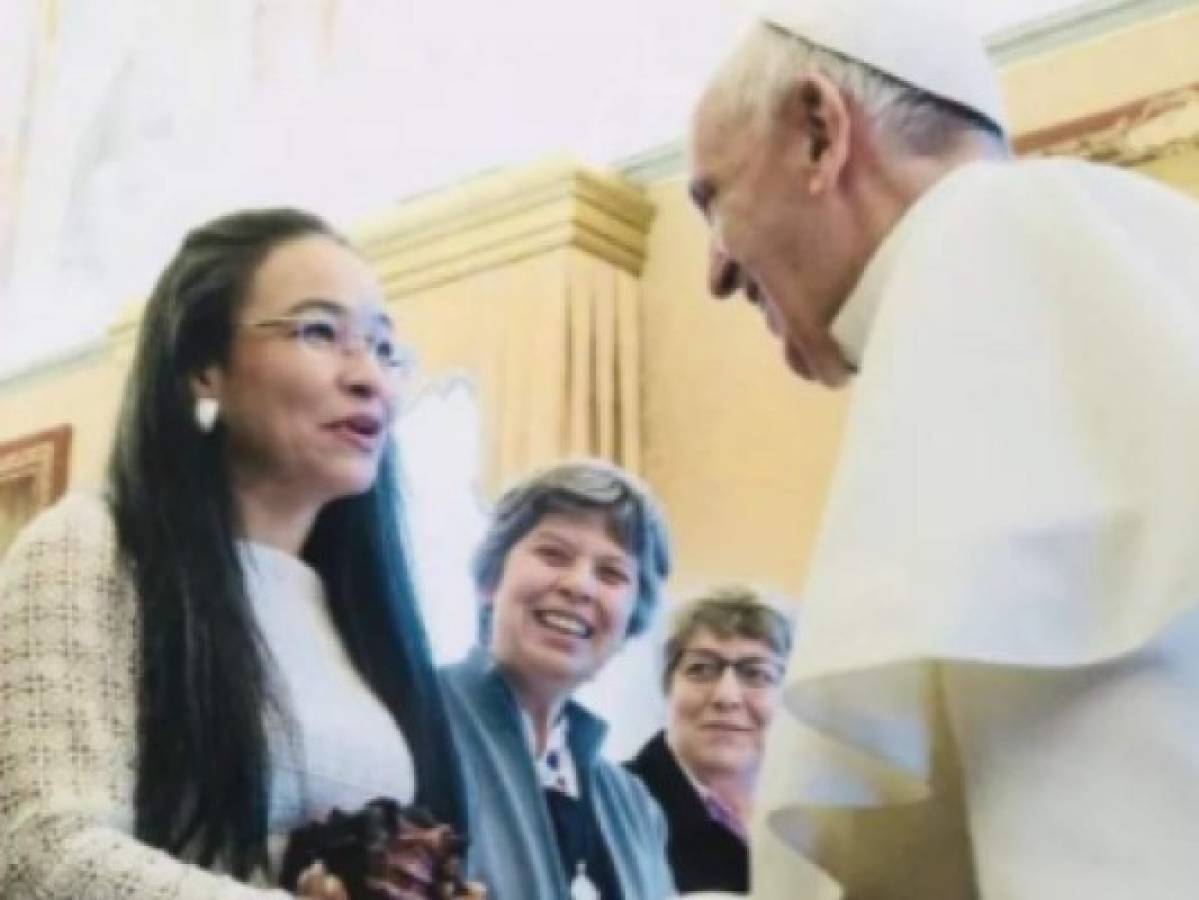 Papa Francisco invitó a hondureña Gabriela Castellanos a encuentro con mujeres de América Latina