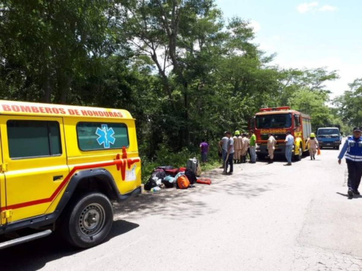 Autobús con 11 salvadoreños sufre accidente en Quimistán, Santa Bárbara
