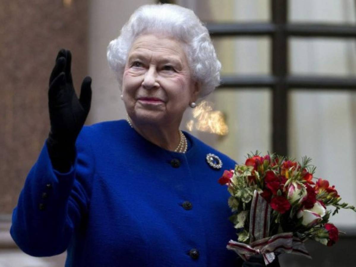 Reina Isabel II de Inglaterra celebra su 92 cumpleaños con un concierto