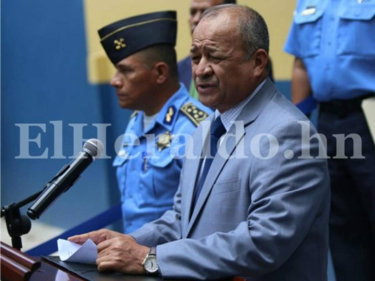 El titular de la Secretaría de Seguridad, Julián Pacheco reiteró que no respaldarán a policías vinculados en acciones ilícitas, foto: Alex Pérez/El Heraldo.