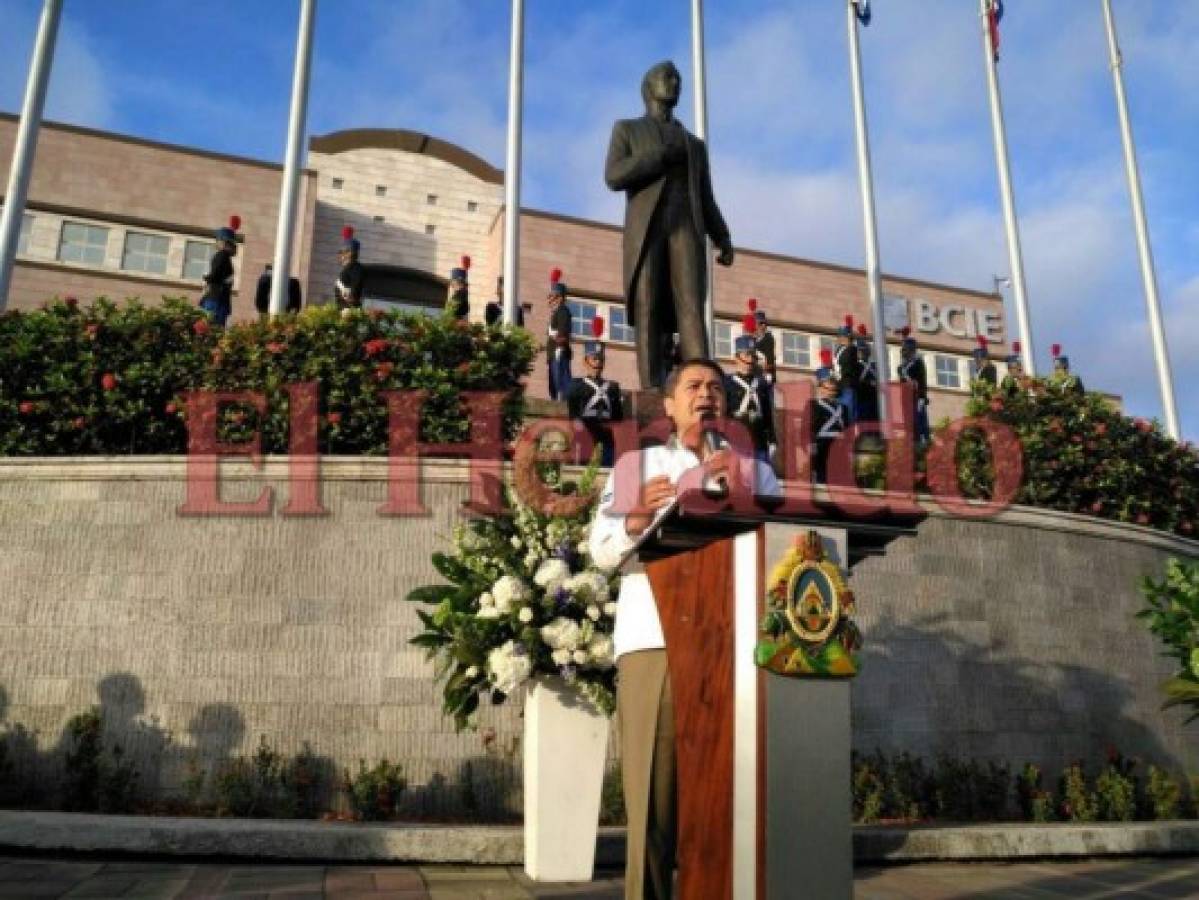 Honduras arranca celebración de fiestas patrias con grito de independencia