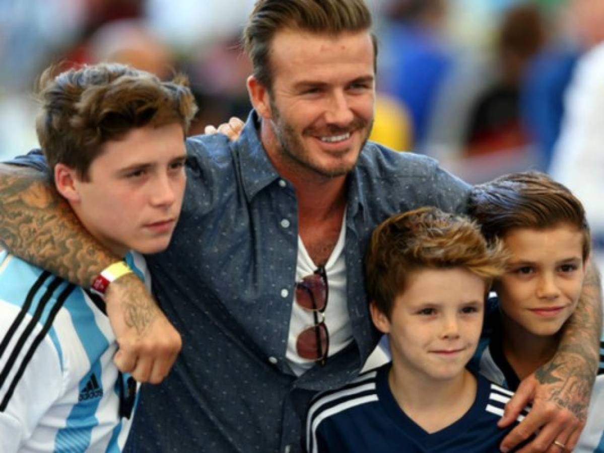 Hijo mayor de David Beckham sufre accidente mientras hacía deporte sobre la nieve