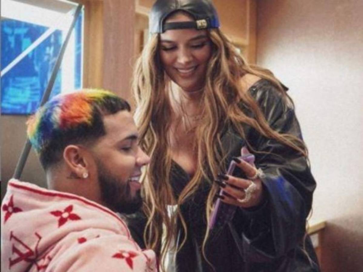 El romántico mensaje de Karol G a Anuel AA por su aniversario