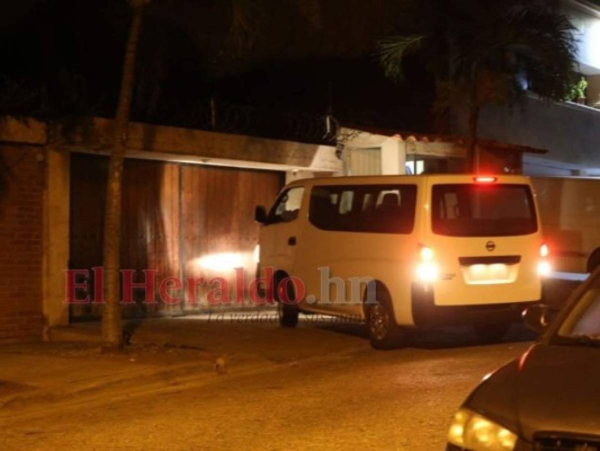 Resguardada por agentes policiales: así amanece la residencia de Xiomara Castro (FOTOS)