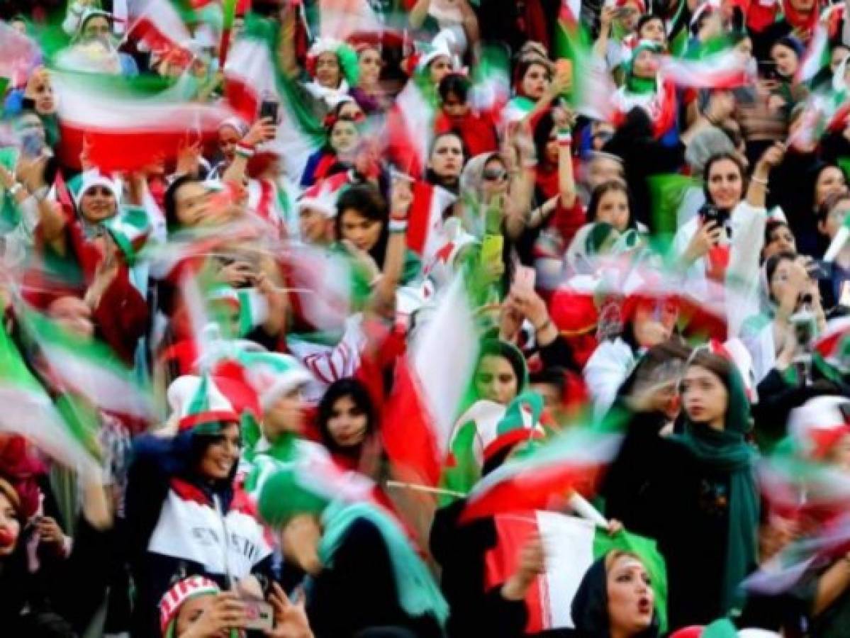 La Federación Iraní de Fútbol defiende a jugador que lució camiseta con bandera israelí  
